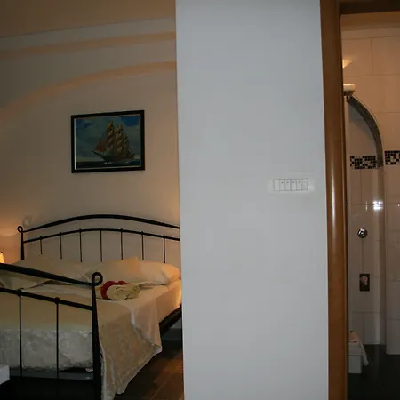And Emily سبليت