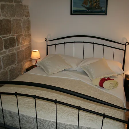 And Emily 3* 斯普利特