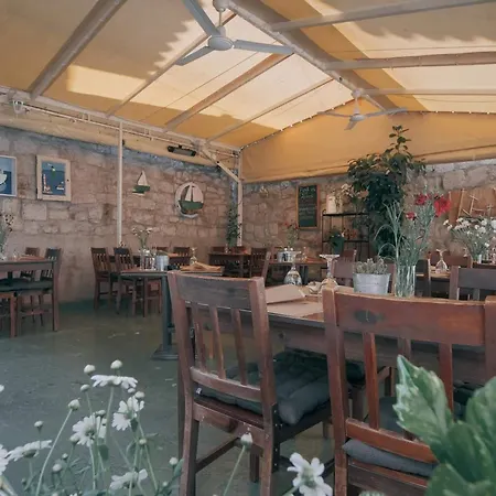 And Emily 3* 斯普利特