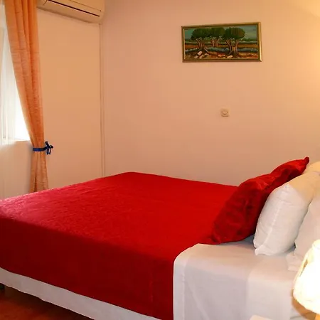 And Emily Pensionat Split